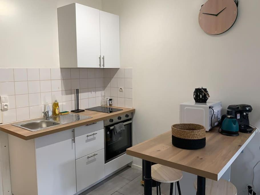 Jolie Studio En Centre Ville Chateauroux Ngoại thất bức ảnh